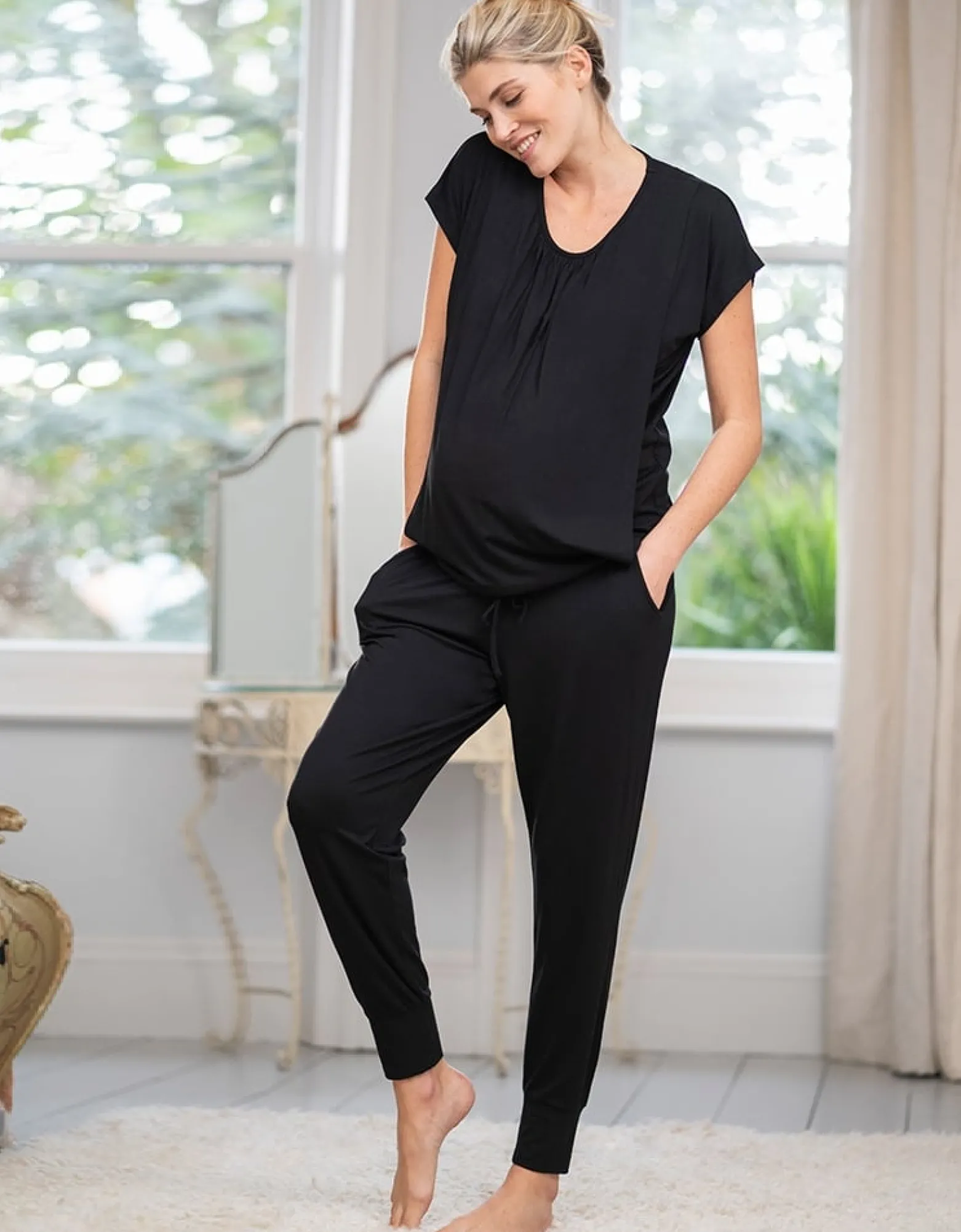 Hot Karen | 2-Piece Short Sleeve Maternity & Nursing Loungewear Sleepwear | Nightwear